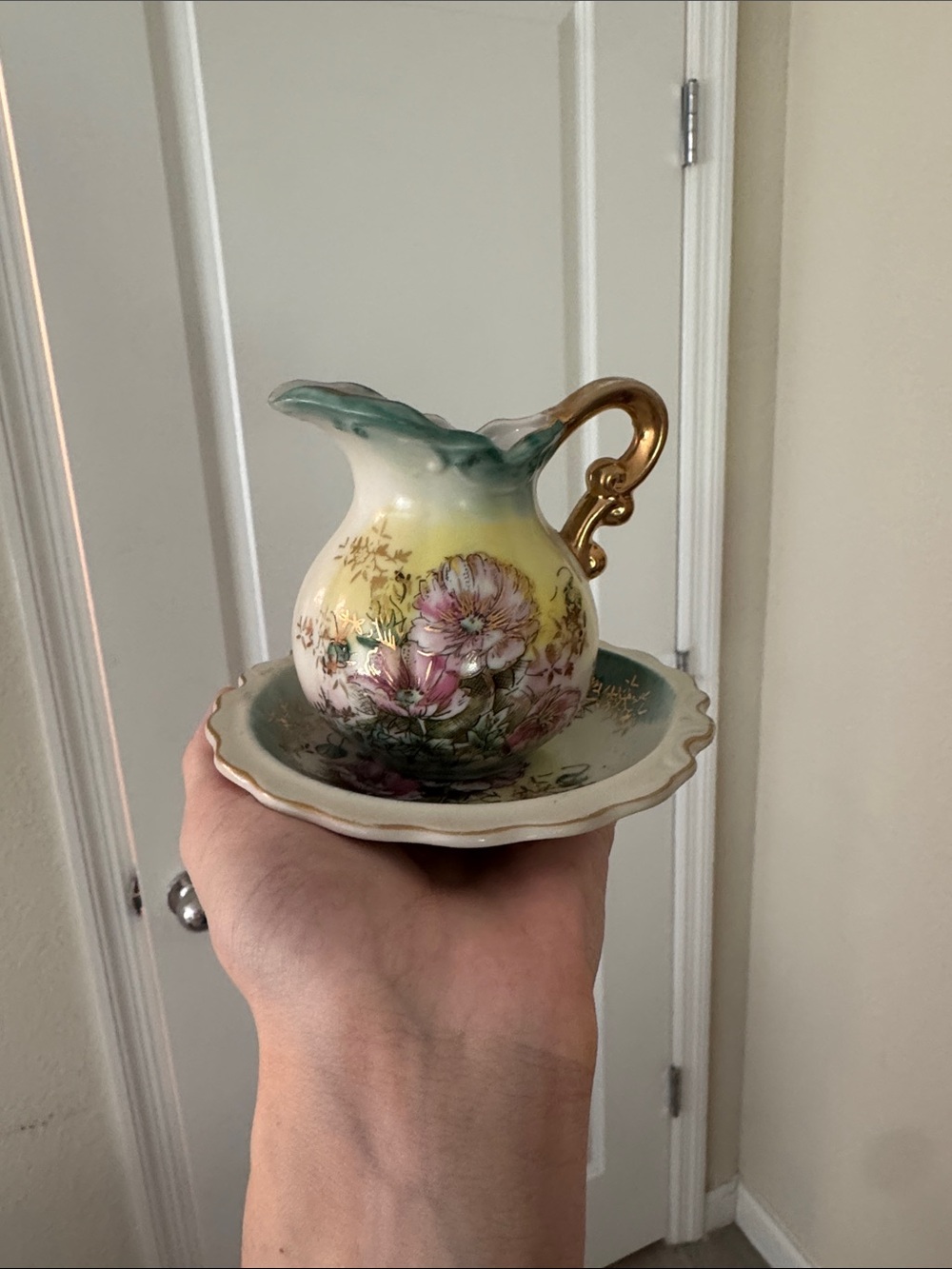 Lefton small pitcher and water basin
